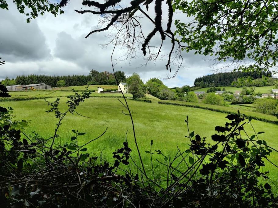 Le Puits Du Bonheur Villapourçon