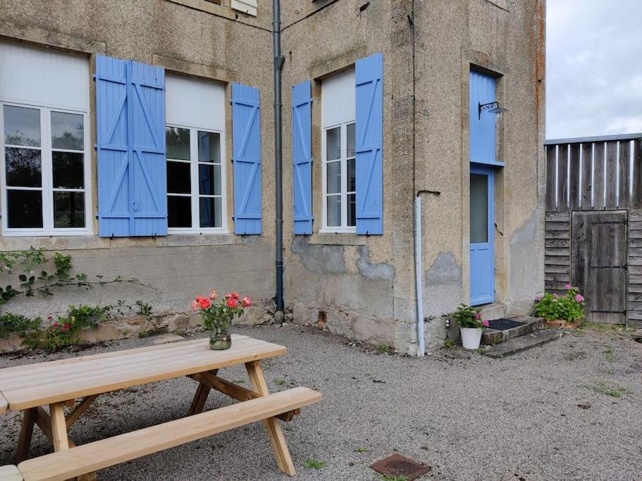 Le Puits Du Bonheur Hébergement de vacances Villapourçon
